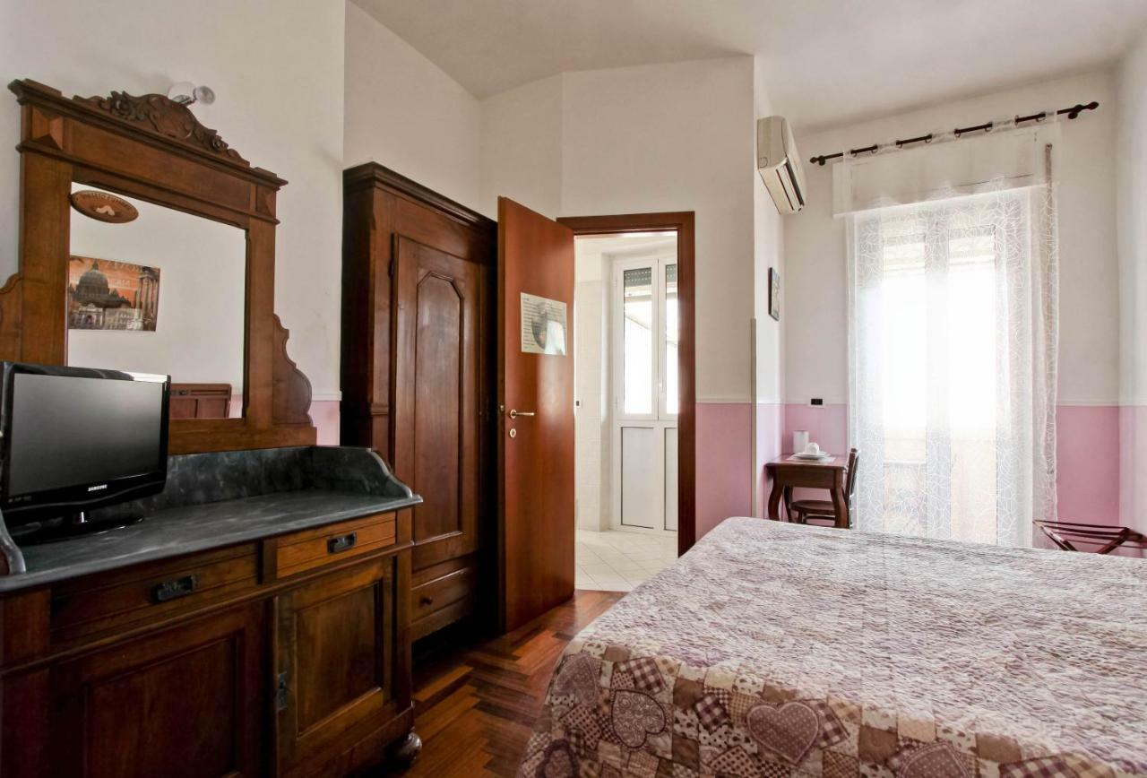 Rent Rooms Filomena E Francesca Rome Exterior photo